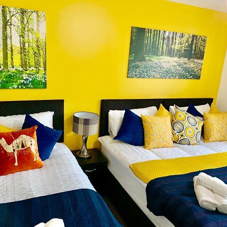 2 Bedrooms Modern Apartment, Lounge, Full Kitchen, Balcony, 5 Minutes Stratford Station Лондон Екстериор снимка