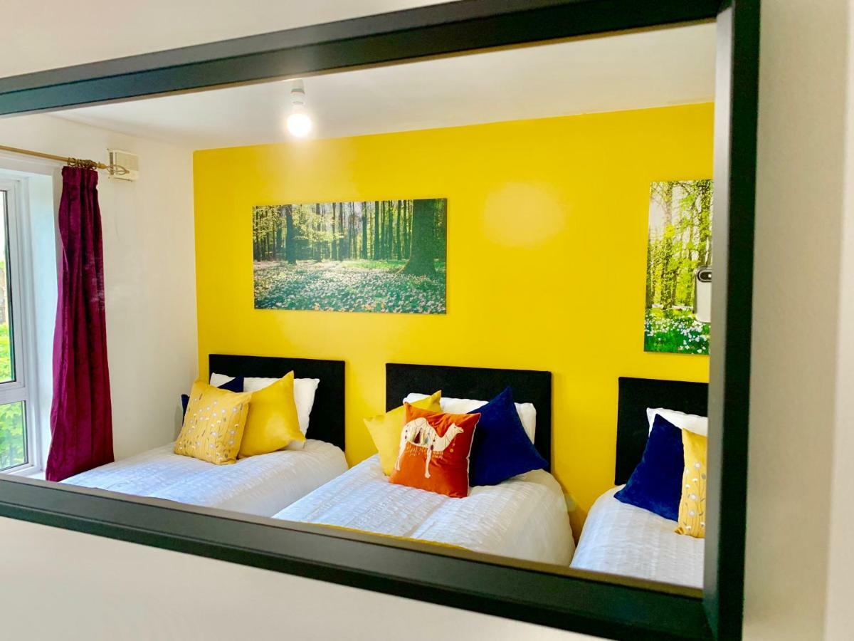 2 Bedrooms Modern Apartment, Lounge, Full Kitchen, Balcony, 5 Minutes Stratford Station Лондон Екстериор снимка