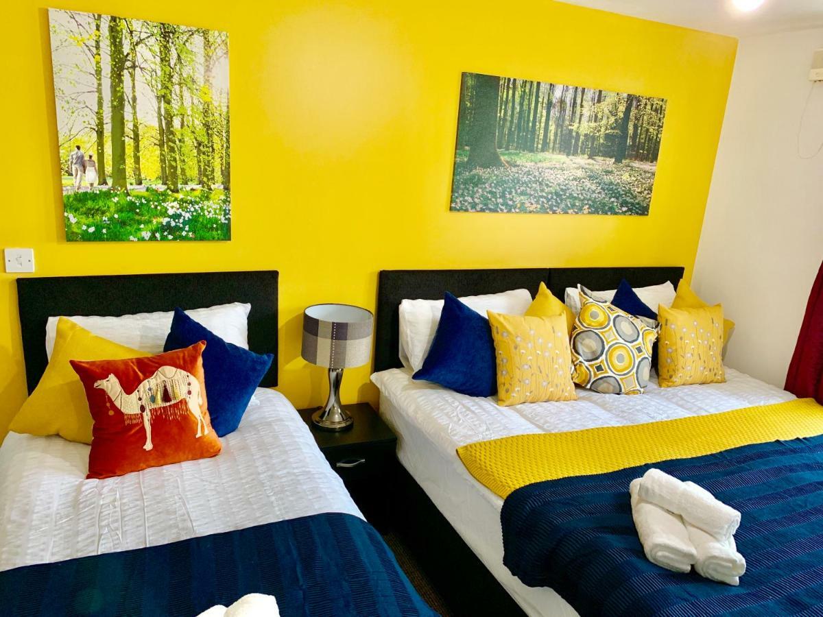 2 Bedrooms Modern Apartment, Lounge, Full Kitchen, Balcony, 5 Minutes Stratford Station Лондон Екстериор снимка